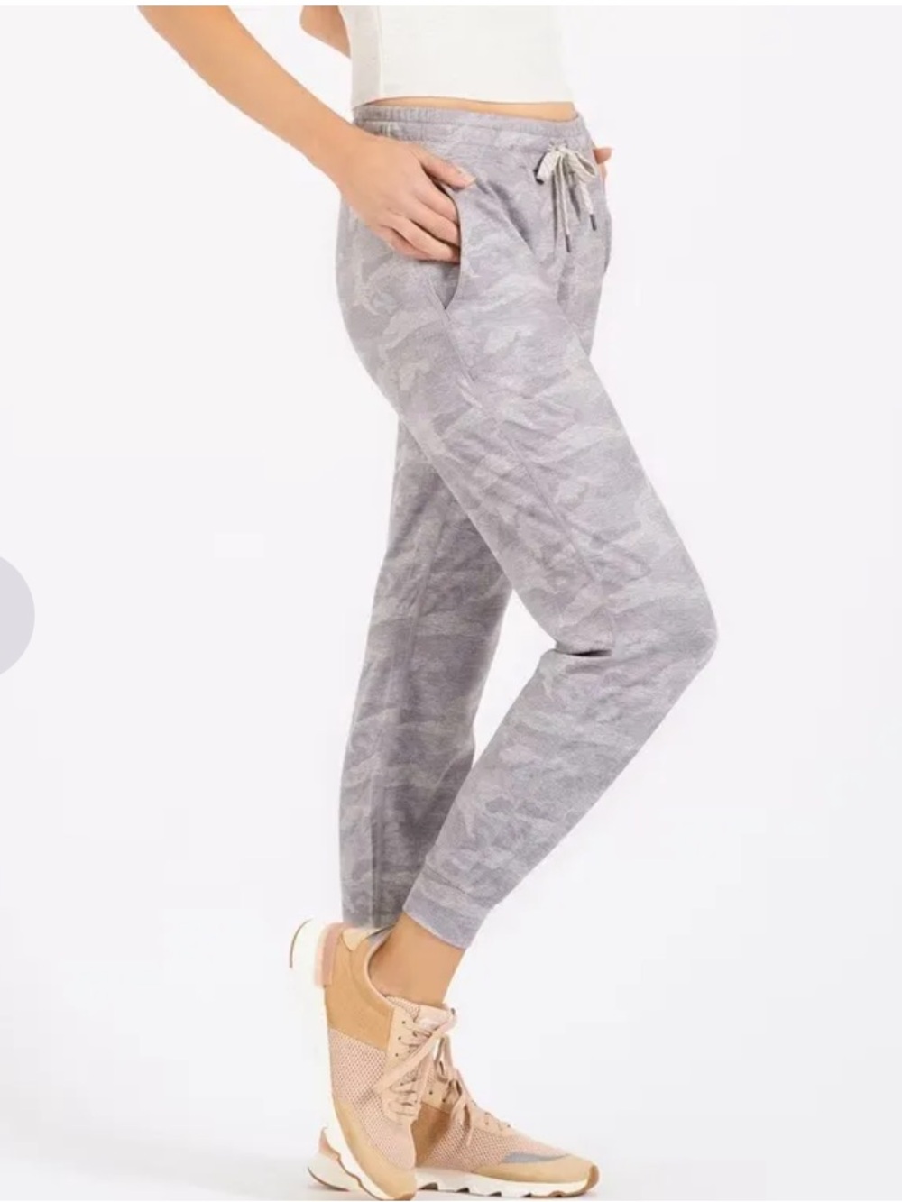 Vuori Light Gray Camo Dreamknit performance Joggers, size medium